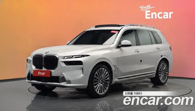 BMW X7 2025 — photo 1