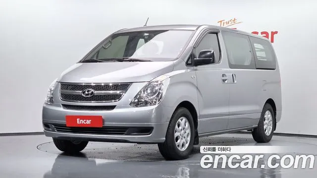 Hyundai Starex 2013 — photo 1