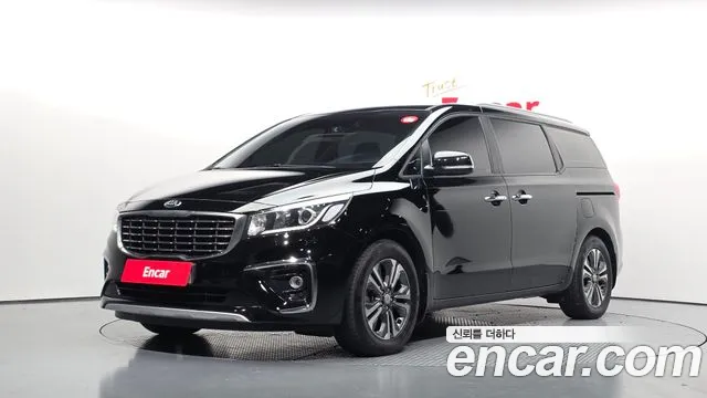 Kia Canival 2019 — photo 1