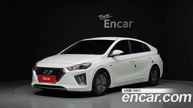 Hyundai Ioniq 2020 — photo 1