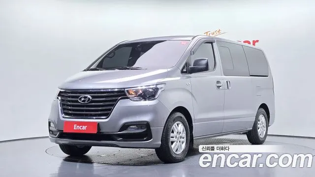 Hyundai Starex 2020 — photo 1