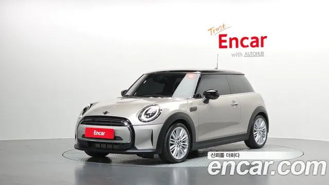 Mini Cooper 2023 — photo 1