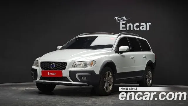 Volvo XC70 2015 — photo 1