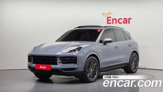 Porsche Cayenne 2025 — photo 1