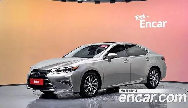 Lexus ES 2016 — photo 1