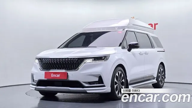 Kia Canival 2023 — photo 1