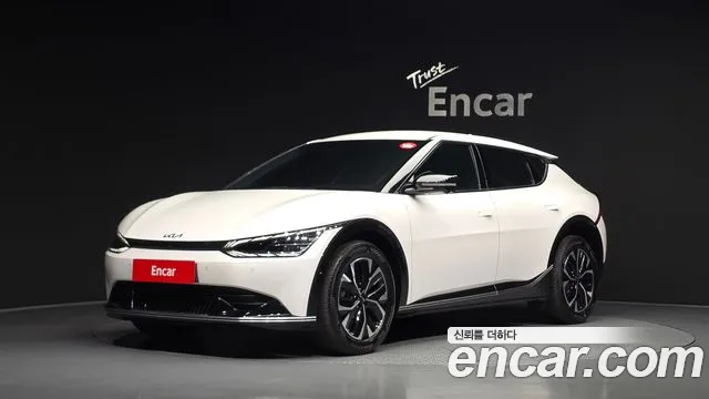Kia EV6 2023 — photo 1