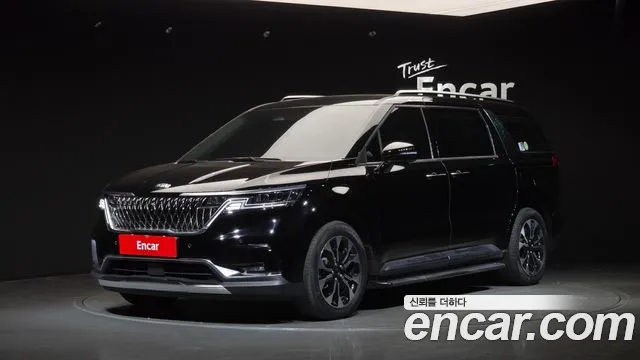 Kia Canival 2021 — photo 1
