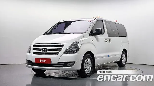 Hyundai Starex 2016 — photo 1