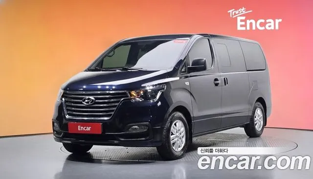 Hyundai Starex 2020 — photo 1