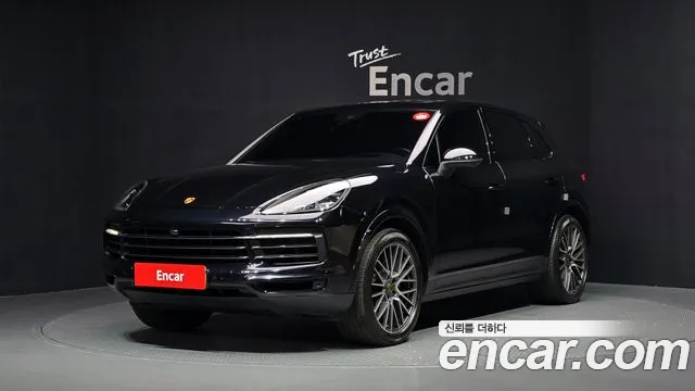 Porsche Cayenne 2021 — photo 1