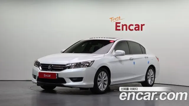 Honda Accord 2015 — photo 1