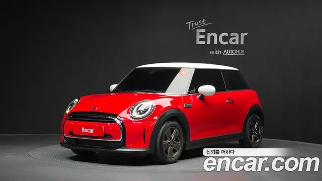 Mini Cooper 2022 — photo 1