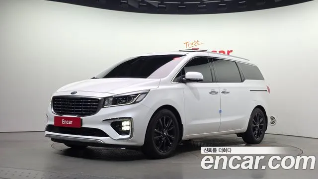 Kia Canival 2019 — photo 1