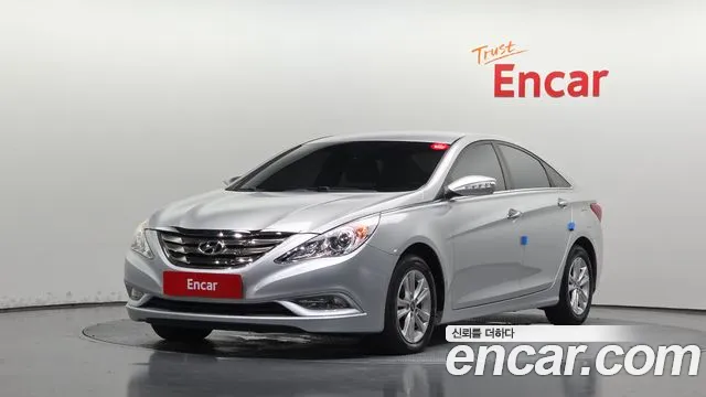 Hyundai Sonata 2010 — photo 1