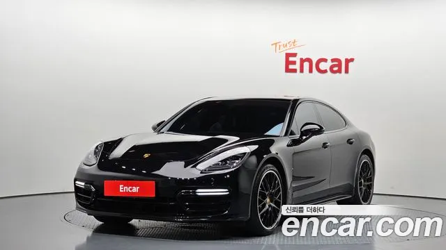 Porsche Panamera 2018 — photo 1
