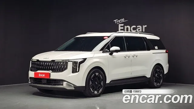 Kia Canival 2025 — photo 1