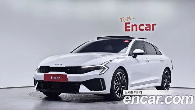 Kia K5 2025 — photo 1