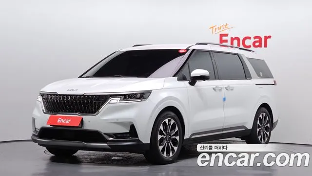 Kia Canival 2023 — photo 1