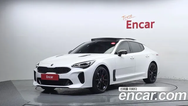 Kia Stinger 2021 — photo 1