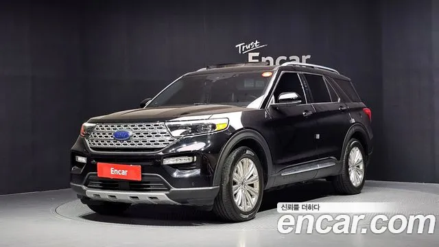 Ford Explorer 2022 — photo 1