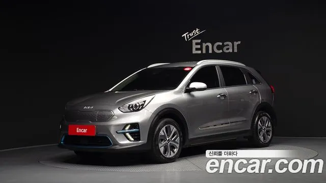 Kia Niro 2022 — photo 1