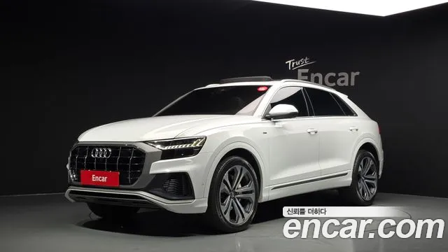 Audi Q8 2021 — photo 1