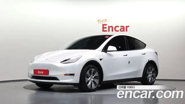Tesla Model Y 2021 — photo 1