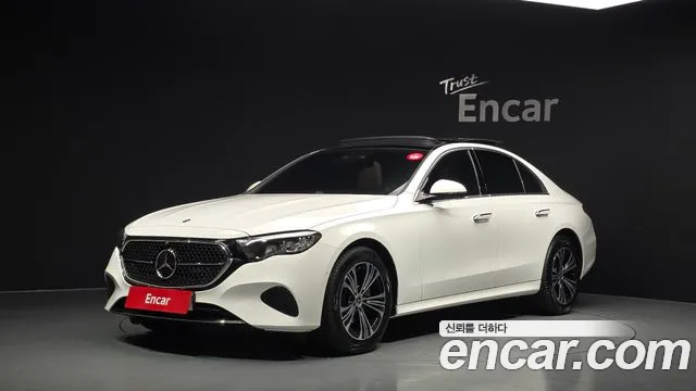 Mercedes-Benz E-Class 2026 — photo 1