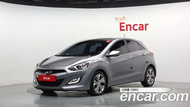 Hyundai i30 2012 — photo 1