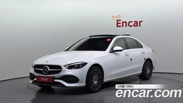 Mercedes-Benz C-Class 2022 — photo 1