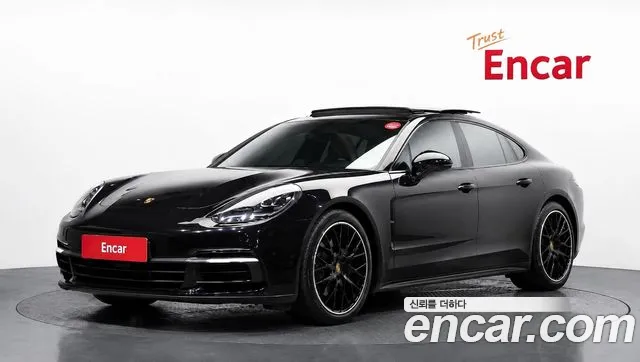 Porsche Panamera 2018 — photo 1
