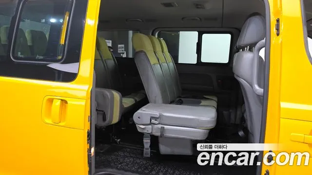 Hyundai Starex 2015 — photo 1