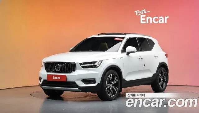 Volvo XC40 2019 — photo 1