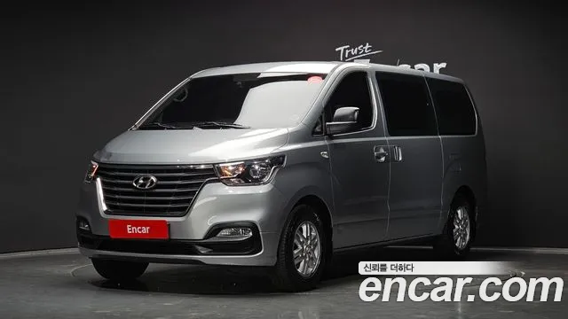 Hyundai Starex 2020 — photo 1