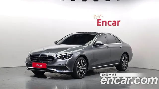 Mercedes-Benz E-Class 2021 — photo 1