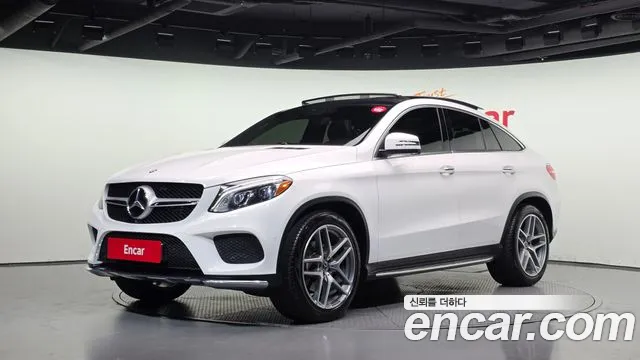 Mercedes-Benz GLE-Class 2017 — photo 1