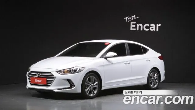 Hyundai AVANTE 2018 — photo 1