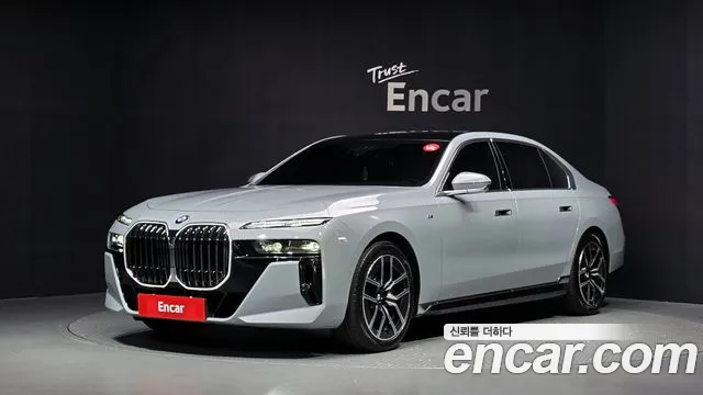 BMW 7-Series 2025 — photo 1