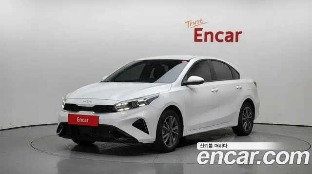 Kia K3 2023 — photo 1