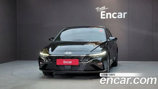 Hyundai AVANTE 2024 — photo 1