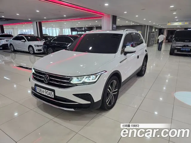 Volkswagen Tiguan 2023 — photo 1