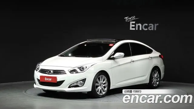 Hyundai i40 2012 — photo 1
