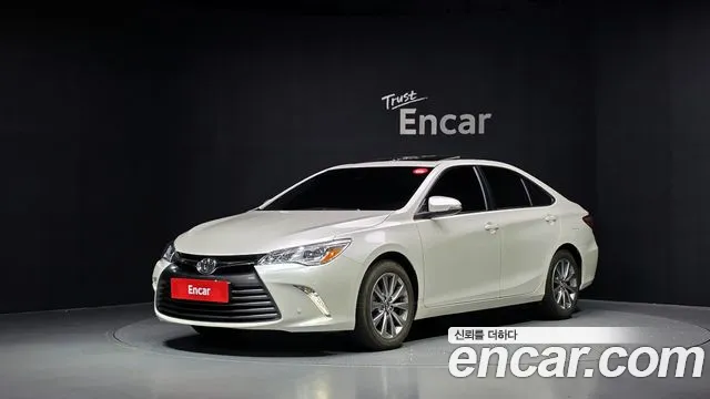 Toyota Camry 2017 — photo 1