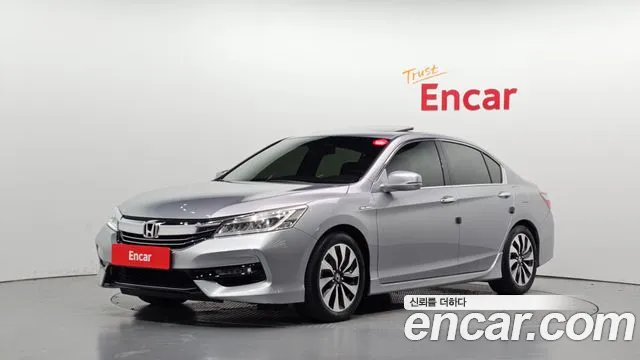 Honda Accord 2017 — photo 1