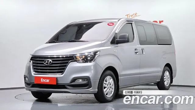 Hyundai Starex 2019 — photo 1