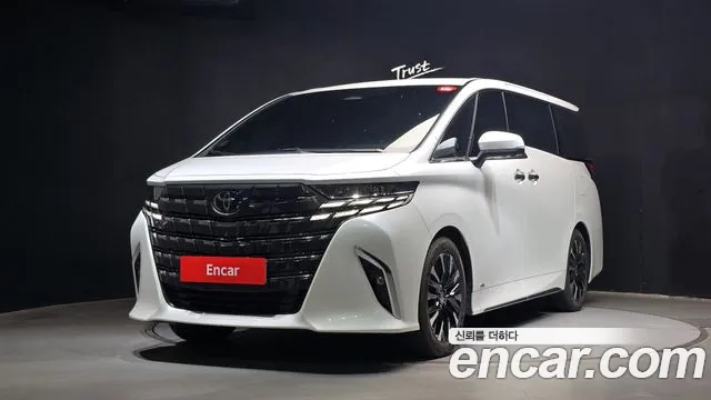 Toyota Alphard 2024 — photo 1
