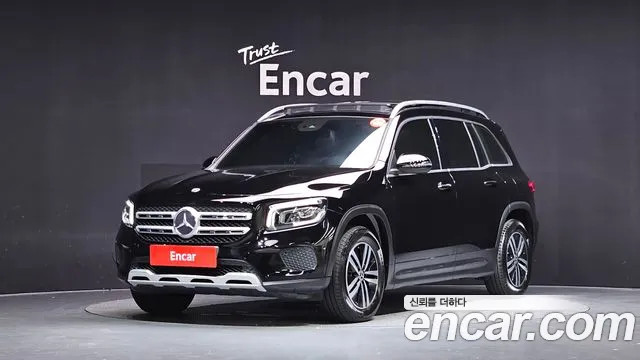 Mercedes-Benz GLB-Class 2021 — photo 1