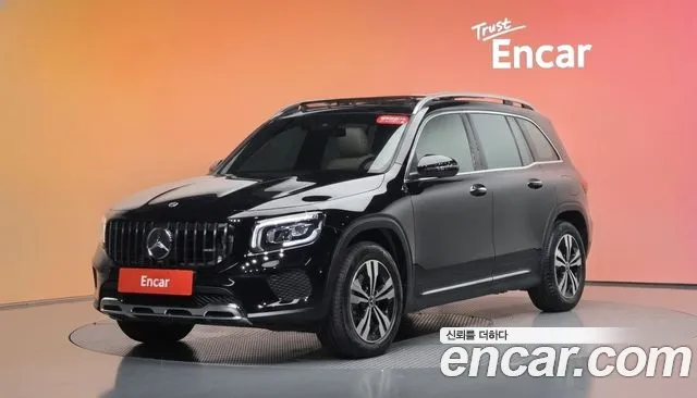 Mercedes-Benz GLB-Class 2021 — photo 1