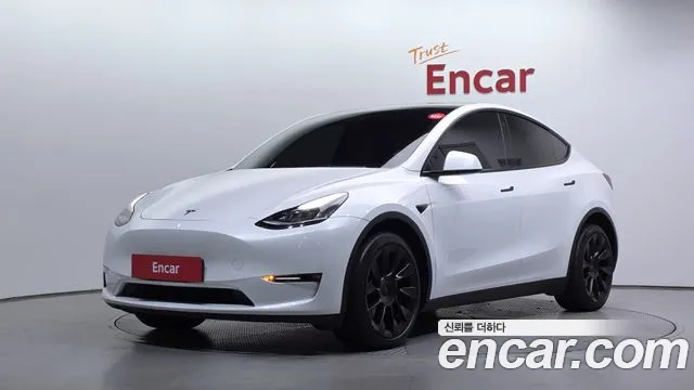 Tesla Model Y 2022 — photo 1